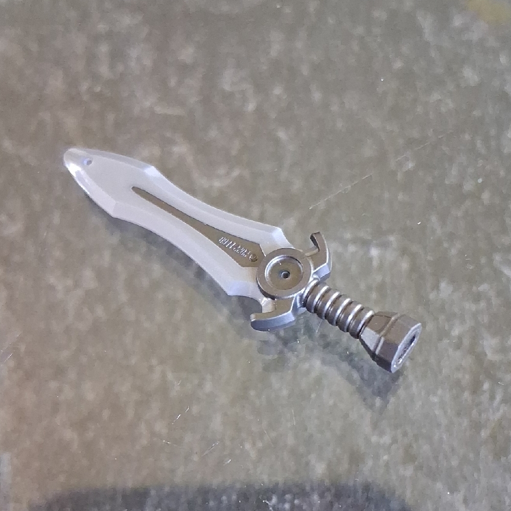 LEGO SILVER BROADSWORD